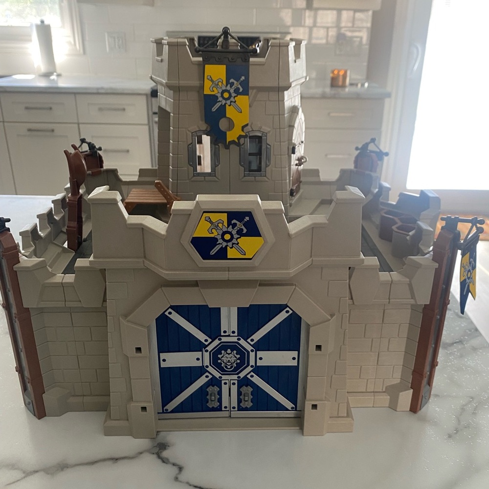 Novelmore Fortress with Knights Playset 70222 Playmobil